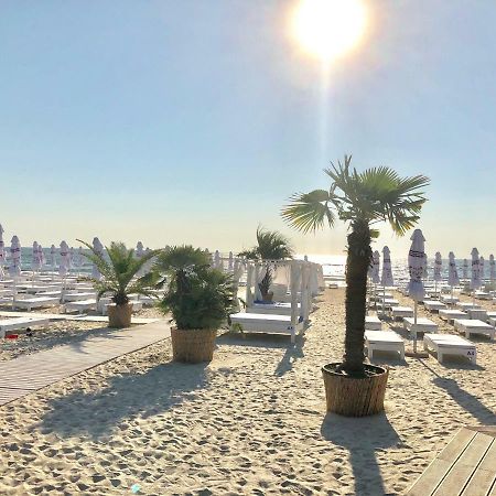 Apartmán Mamaia Nord Năvodari Exteriér fotografie